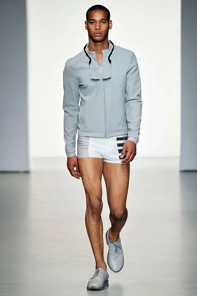 Look 33